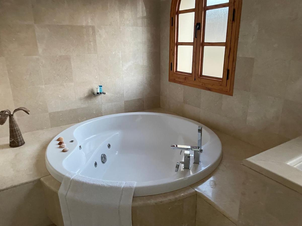 Villa Cana San Roque  Eksteriør billede